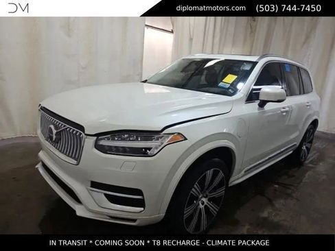 Used 2024 Volvo XC90 T8 Core w/ Climate Package AWD/4WD image 1