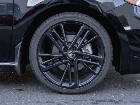 New 2026 Toyota Camry Hybrid FWD image 4