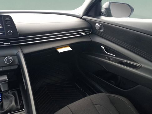 New 2026 Hyundai Elantra SE w/ Cargo Package image 33