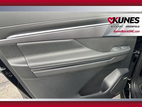 New 2026 Buick Enclave Sport Touring w/ Super Cruise Package image 38