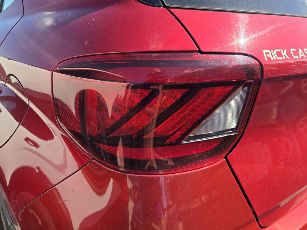 Used 2024 Hyundai Venue Limited FWD image 10