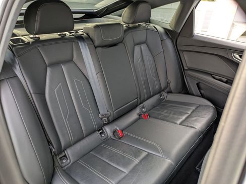 Used 2024 Audi Q4 e-tron Premium Plus image 29