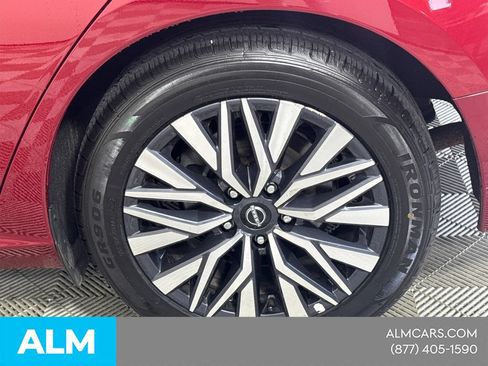 Used 2025 Nissan Altima 2.5 SV FWD image 23