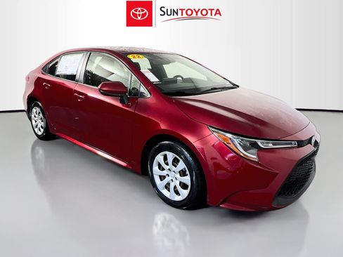 Used 2022 Toyota Corolla LE FWD image 1
