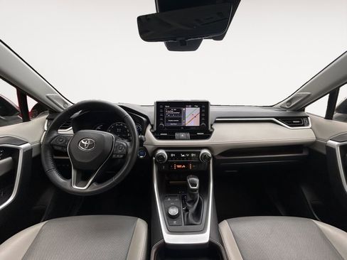 Used 2020 Toyota RAV4 Limited image 14