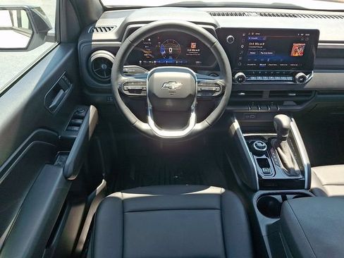Used 2026 Chevrolet Colorado Trail Boss AWD/4WD image 11
