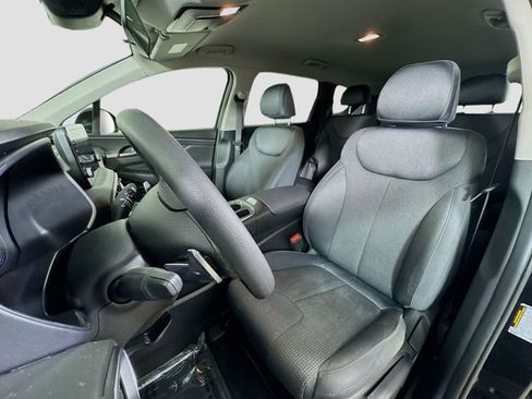 Used 2023 Hyundai Santa Fe SE image 17