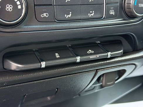 Used 2019 Chevrolet Silverado 1500 W/T w/ WT Convenience Package AWD/4WD image 21