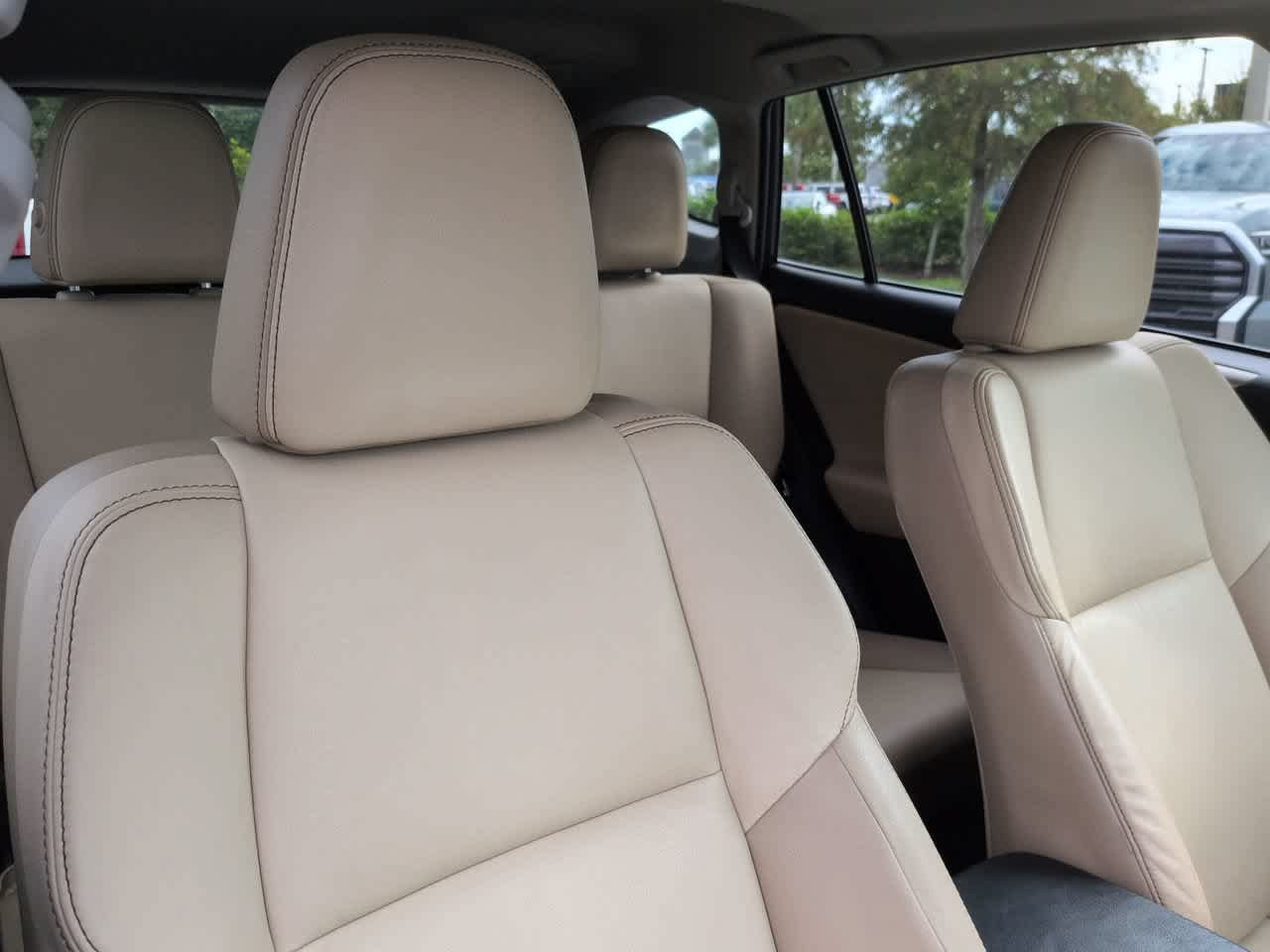 Used 2014 Toyota RAV4 Limited w/ Technology Package FWD image 7