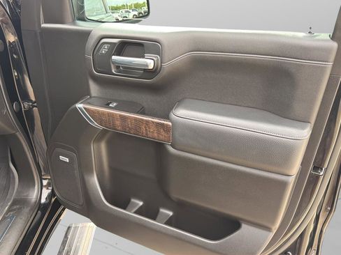 Used 2022 GMC Sierra 1500 Denali w/ Denali Premium Package AWD/4WD image 9