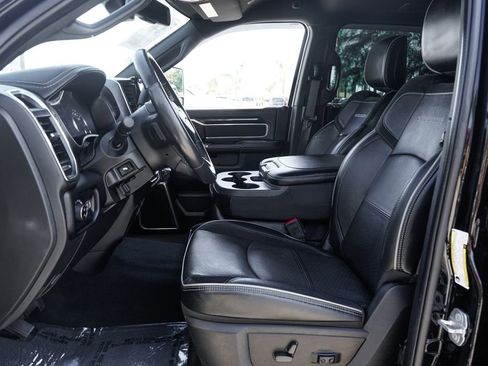 Used 2023 RAM 2500 Laramie w/ Night Edition AWD/4WD image 17