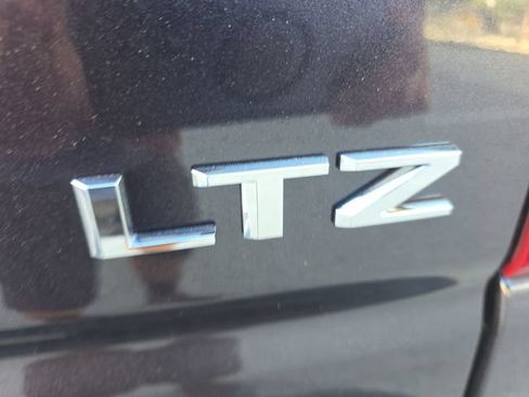 Used 2023 Chevrolet Silverado 1500 LTZ w/ LTZ Convenience Package II AWD/4WD image 32