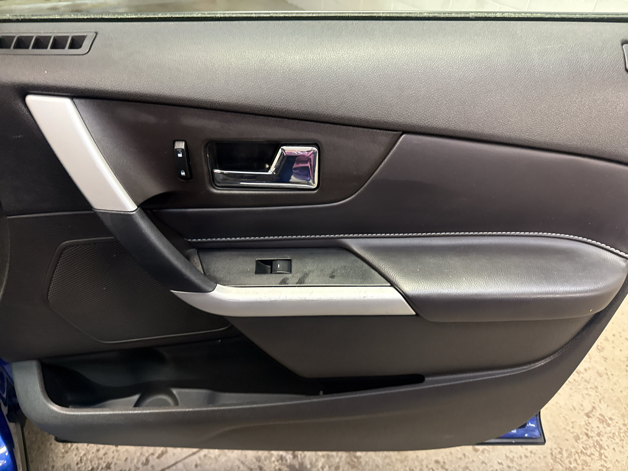 Used 2013 Ford Edge SE FWD image 21