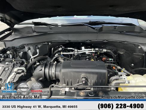 Used 2023 Ford Explorer XLT w/ Equipment Group 202A AWD/4WD image 13