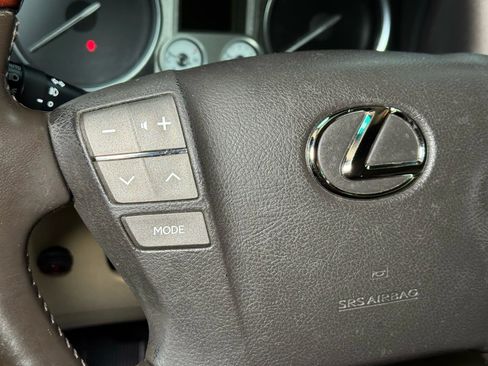 Used 2011 Lexus LX 570 4WD w/ Luxury Pkg image 42