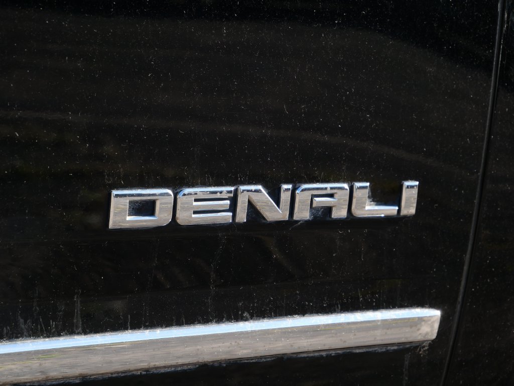 Used 2018 GMC Yukon XL Denali w/ Denali Ultimate Package AWD/4WD image 10