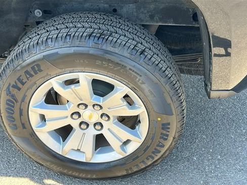 Used 2018 Chevrolet Colorado LT AWD/4WD image 6
