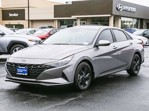 Certified 2023 Hyundai Elantra SEL image 4