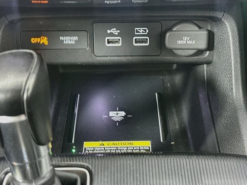 Used 2022 Honda Civic Touring image 26