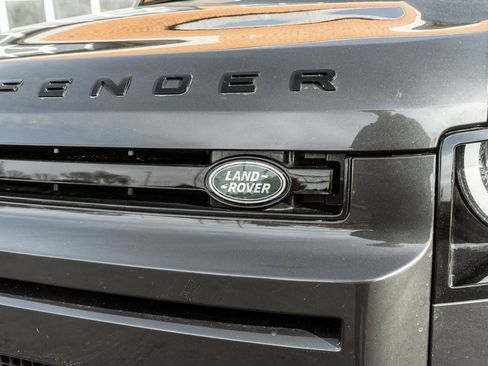 Used 2023 Land Rover Defender 110 S image 29