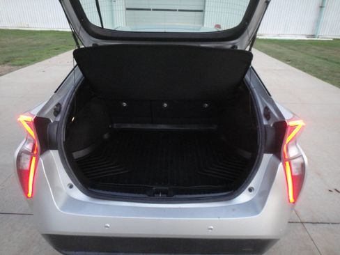 Used 2018 Toyota Prius Two w/ Prius Two Safety Plus Package image 25