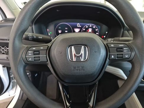 Certified 2025 Honda Accord LX image 18