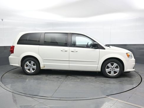 Used 2013 Dodge Grand Caravan SE image 5
