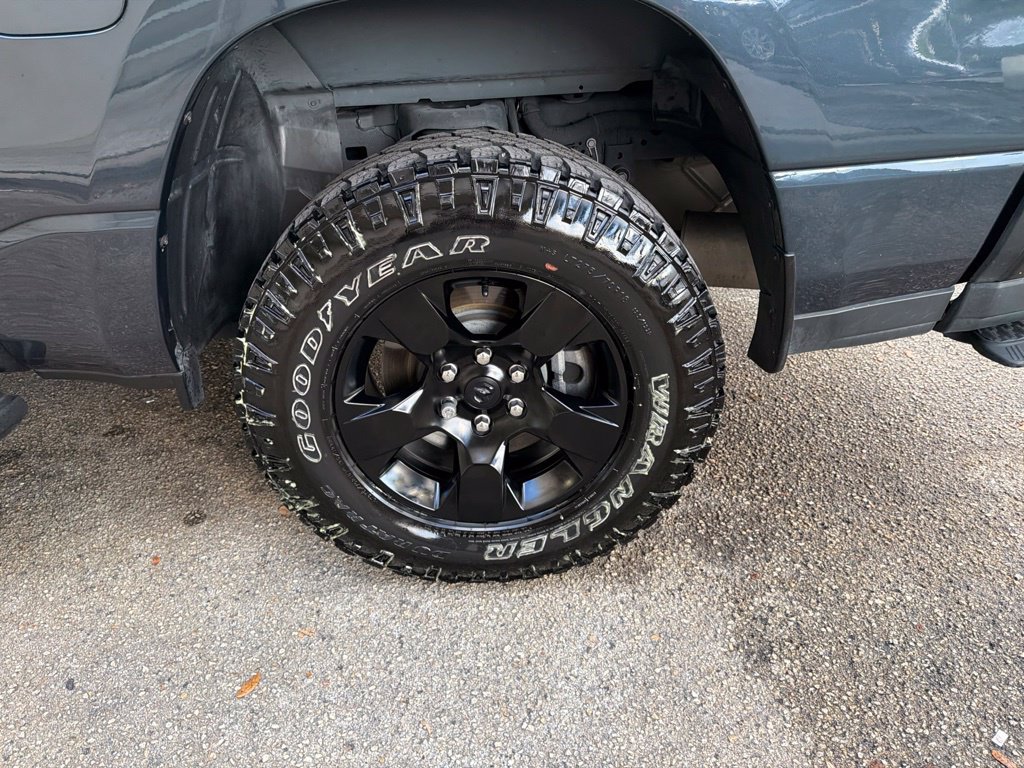 Used 2025 RAM 1500 Warlock AWD/4WD image 16