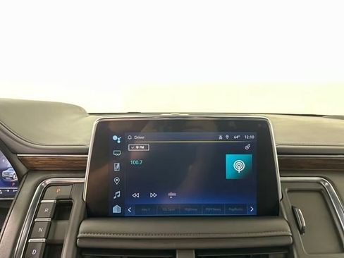 Used 2023 Chevrolet Suburban High Country image 20