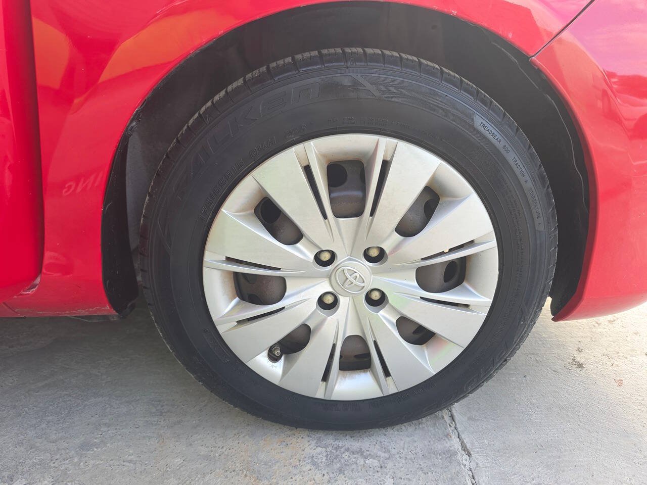 Used 2013 Toyota Yaris L FWD image 42