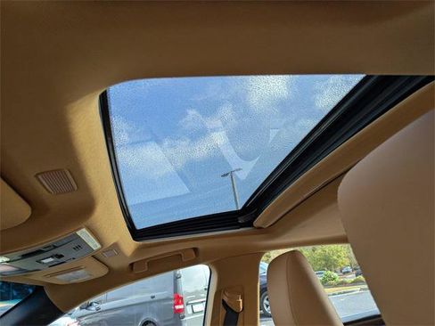 Certified 2025 Lexus ES 300h w/ Premium Package image 20