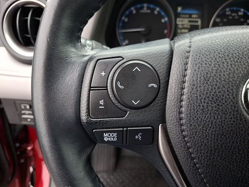 Used 2018 Toyota RAV4 XLE image 21