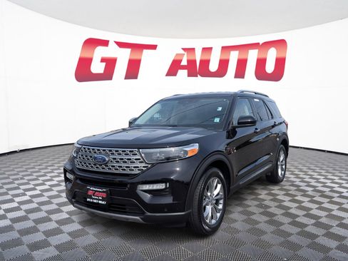 Used 2023 Ford Explorer Limited AWD/4WD image 2