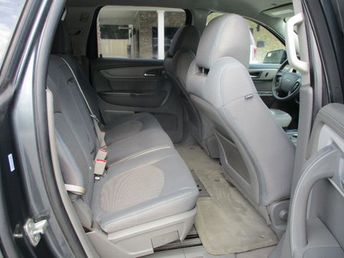 Used 2014 Chevrolet Traverse LS FWD image 12