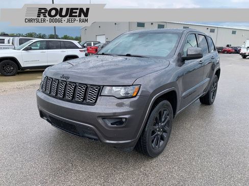 Used 2020 Jeep Grand Cherokee Altitude AWD/4WD image 1