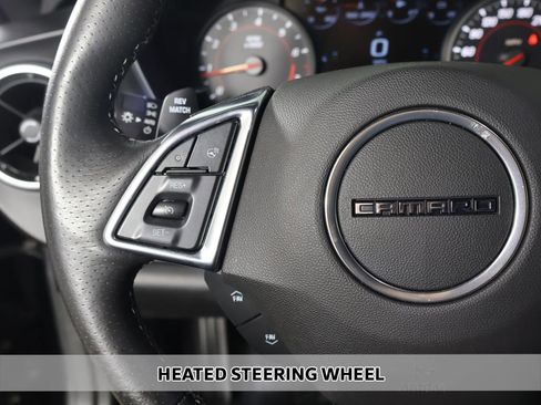 Used 2017 Chevrolet Camaro SS RWD image 9