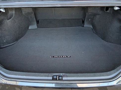 Used 2024 Toyota Camry SE image 6