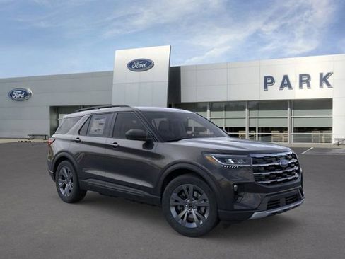 New 2026 Ford Explorer Active w/ Active Comfort Package image 7