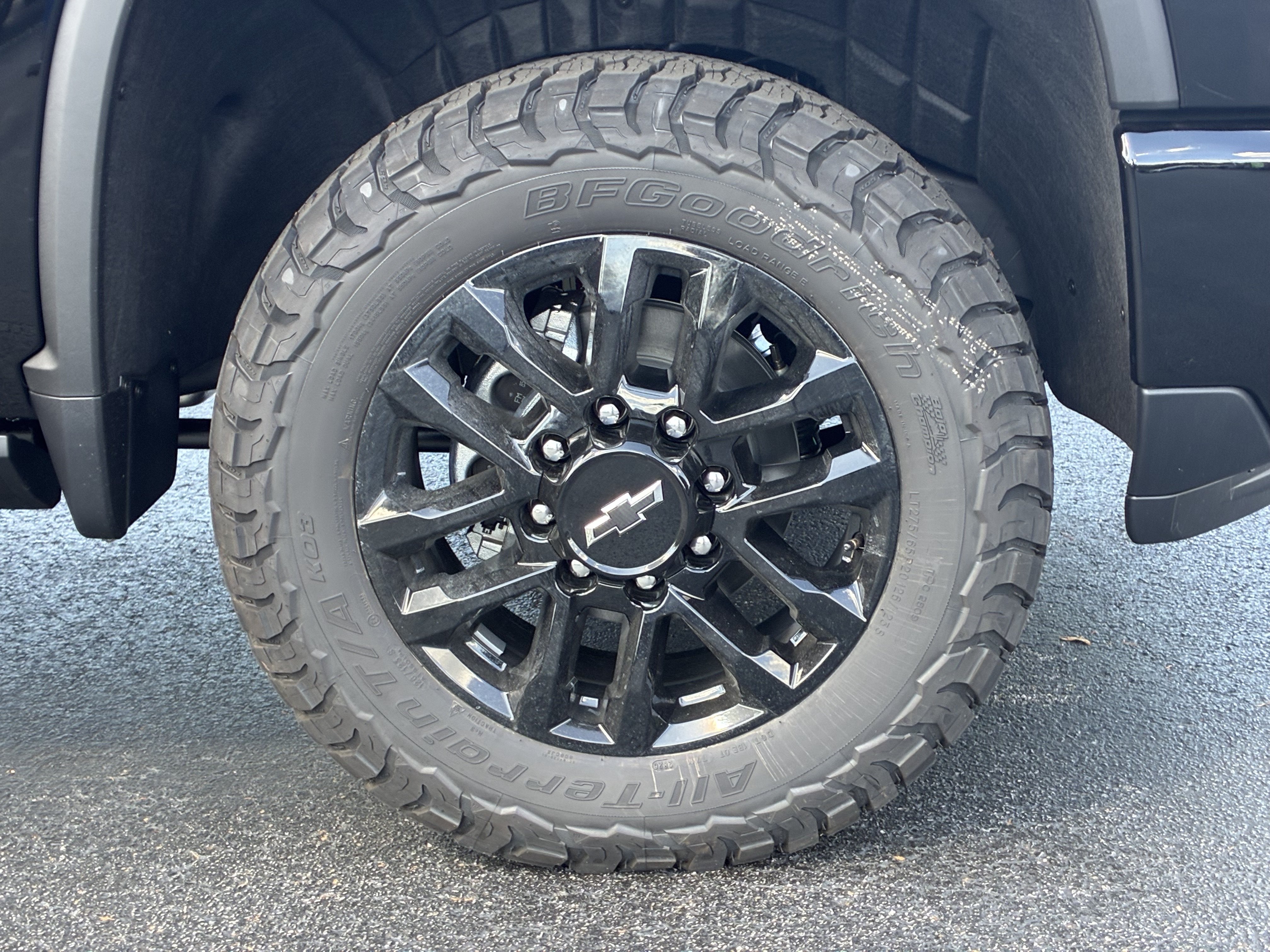 New 2026 Chevrolet Silverado 2500 High Country w/ Midnight Edition AWD/4WD image 6