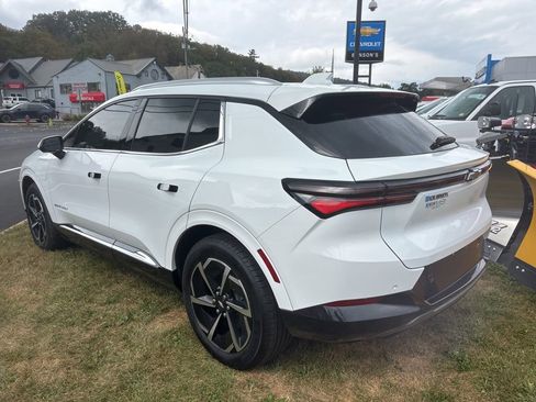 Certified 2024 Chevrolet Equinox EV LT image 3