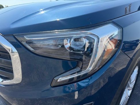 Used 2020 GMC Terrain SLE FWD image 11