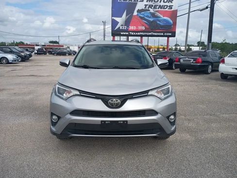 Used 2017 Toyota RAV4 XLE FWD image 8