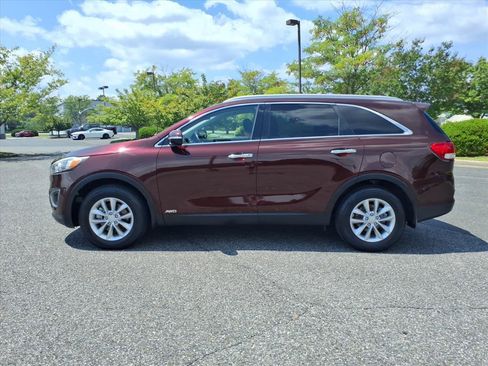 Used 2016 Kia Sorento AWD w/ LX Convenience Package image 13