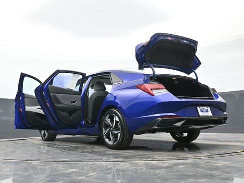 Used 2023 Hyundai Elantra Limited image 51