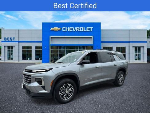 Certified 2024 Chevrolet Traverse LT w/ LPO, Floor Liner Package AWD/4WD image 1