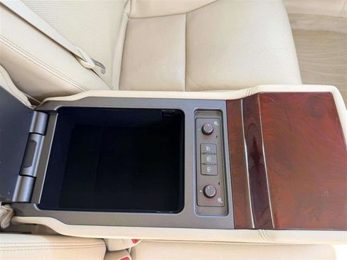 Used 2010 Lexus LS 460 L RWD image 31