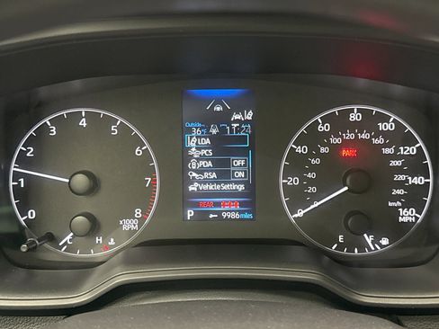 Used 2025 Toyota Corolla LE image 13