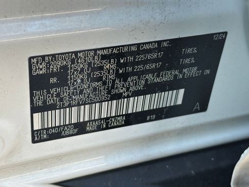 Used 2025 Toyota RAV4 XLE image 22