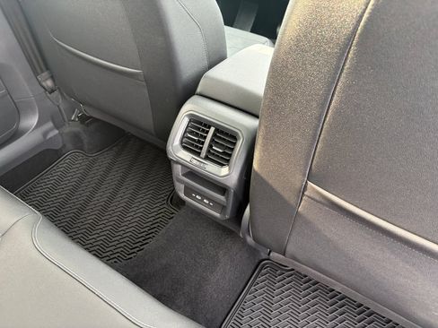 Certified 2026 Volkswagen Taos SE AWD/4WD image 33