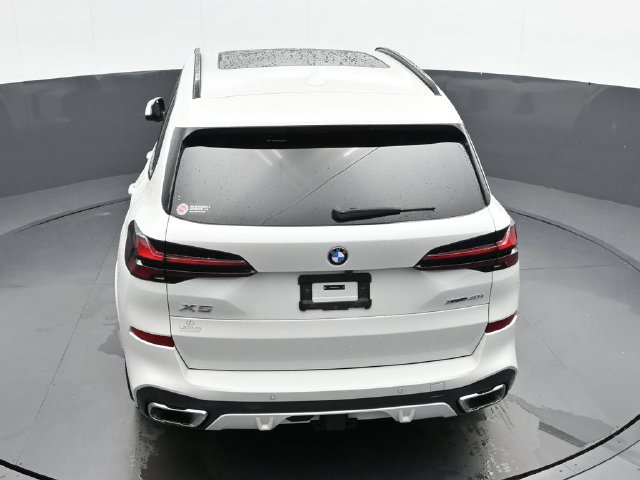 Used 2025 BMW X5 xDrive40i w/ M Sport Package AWD/4WD image 55